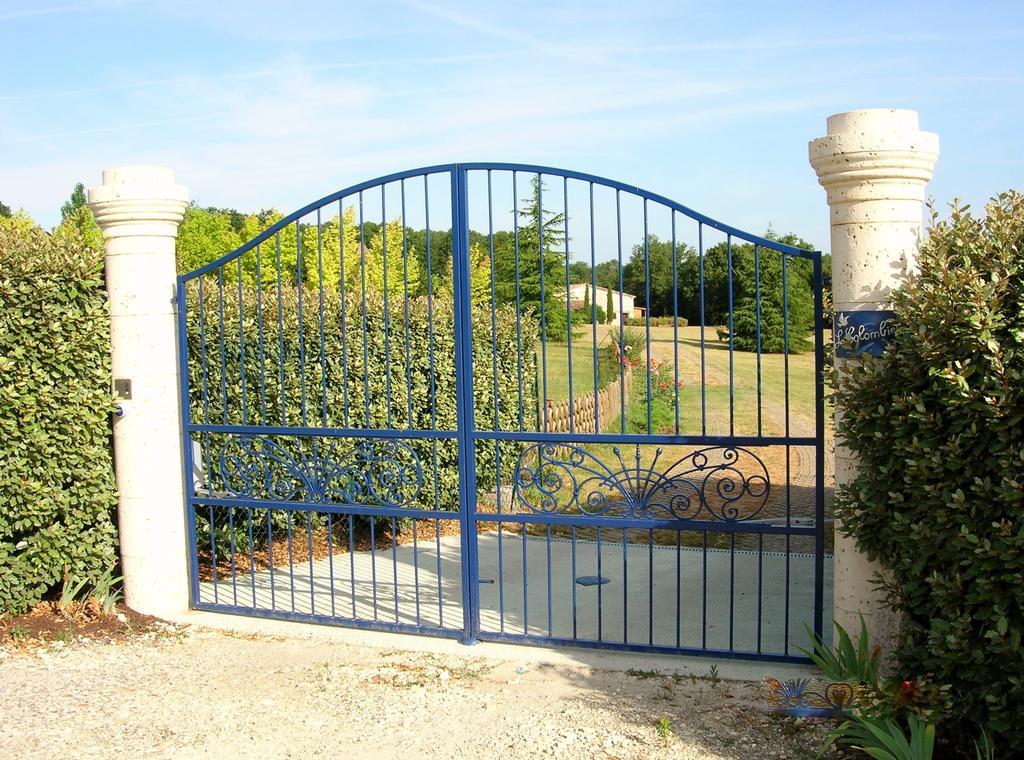 Le Colombier Bed and Breakfast Villeneuve-sur-Lot Exteriör bild