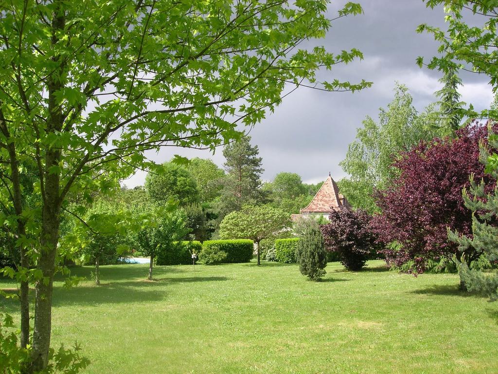 Le Colombier Bed and Breakfast Villeneuve-sur-Lot Exteriör bild