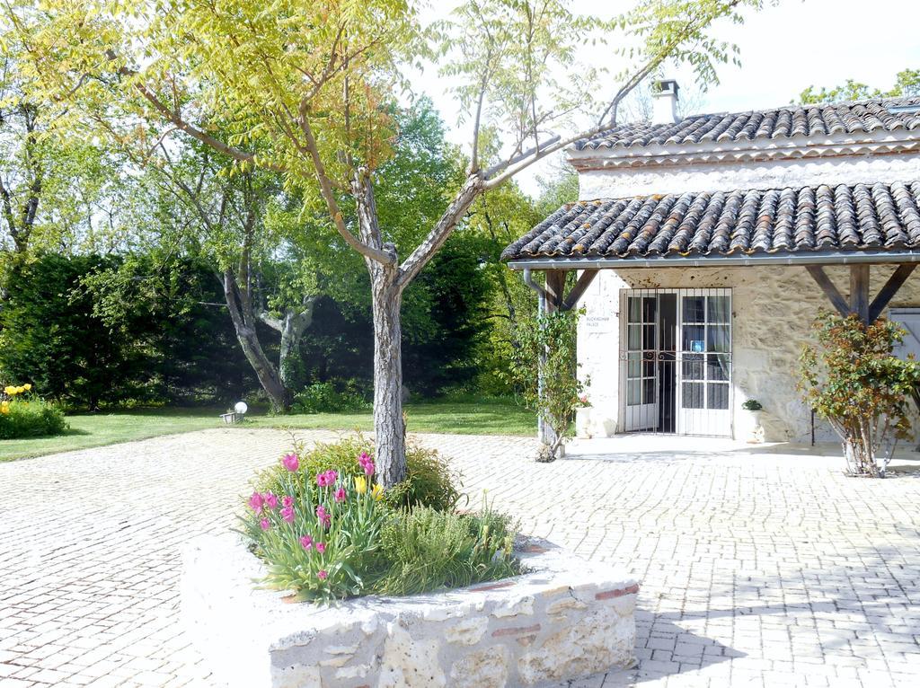 Le Colombier Bed and Breakfast Villeneuve-sur-Lot Exteriör bild
